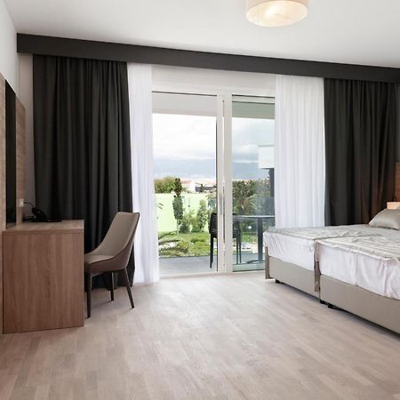 Kaneo Beach Hotel نوفاليا المظهر الخارجي الصورة