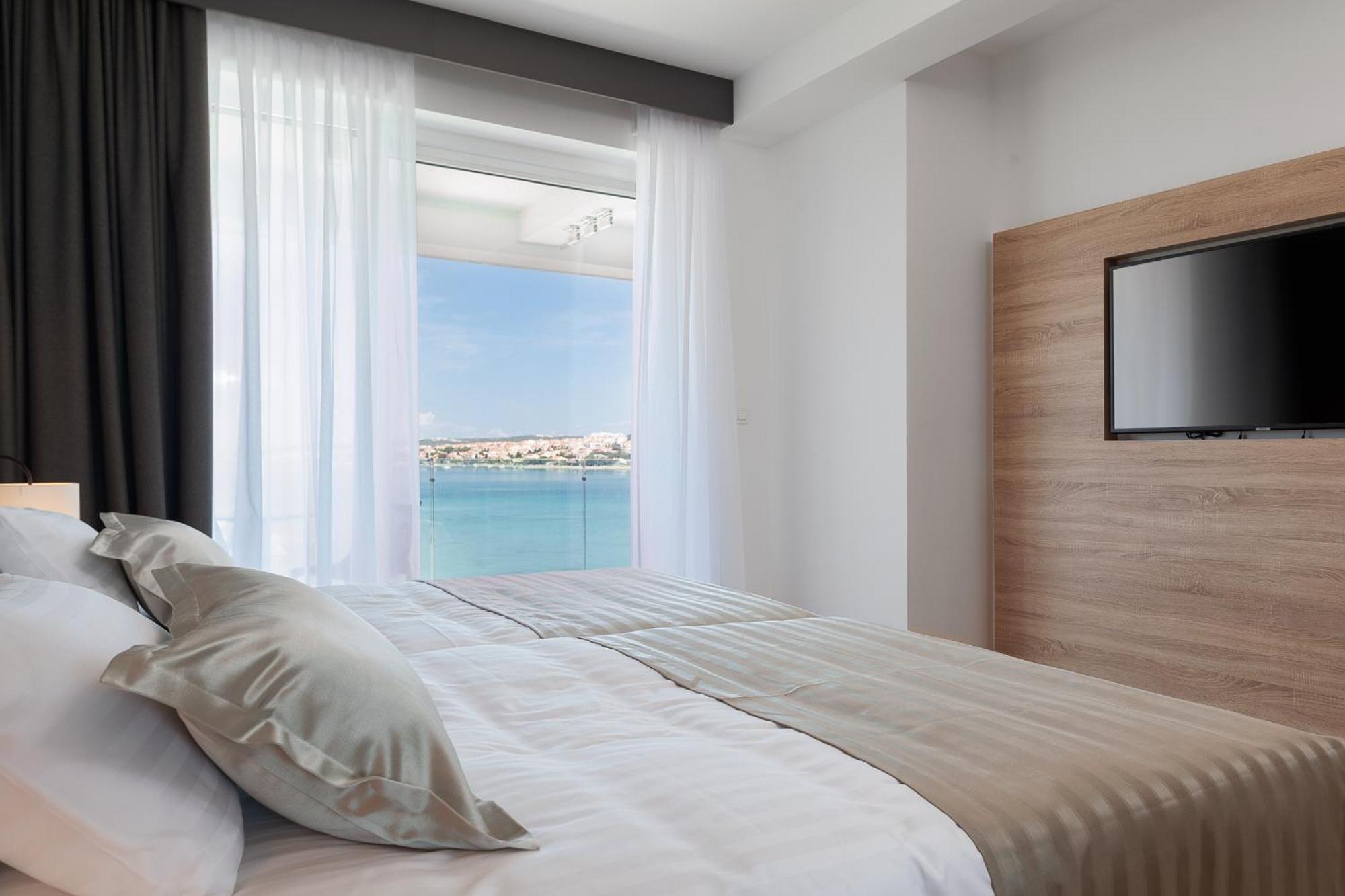 Kaneo Beach Hotel نوفاليا المظهر الخارجي الصورة
