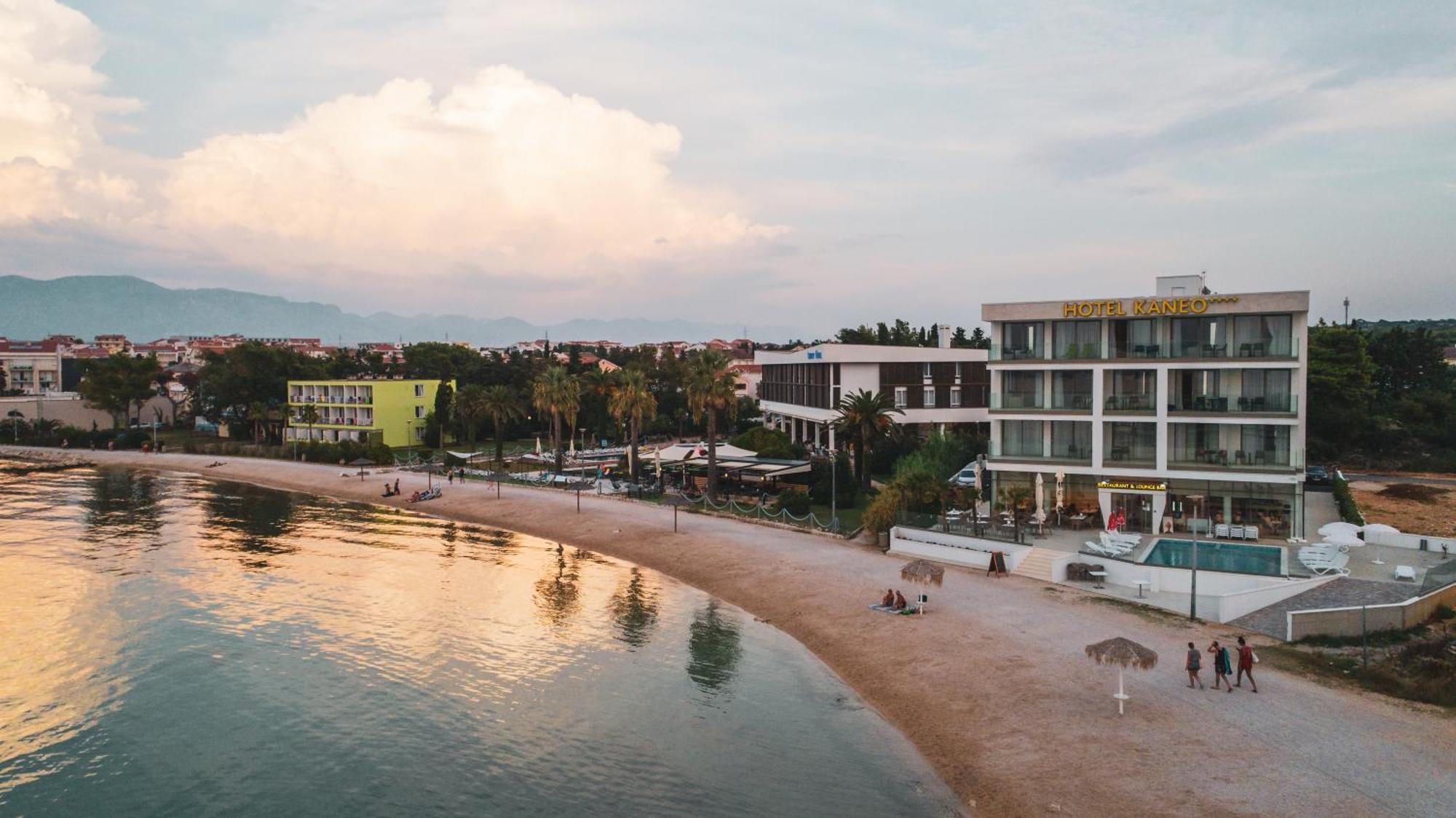 Kaneo Beach Hotel نوفاليا المظهر الخارجي الصورة