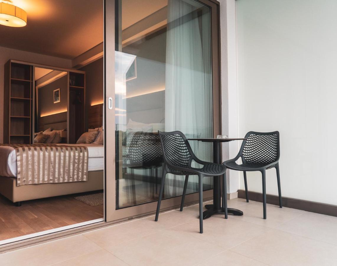 Kaneo Beach Hotel نوفاليا المظهر الخارجي الصورة